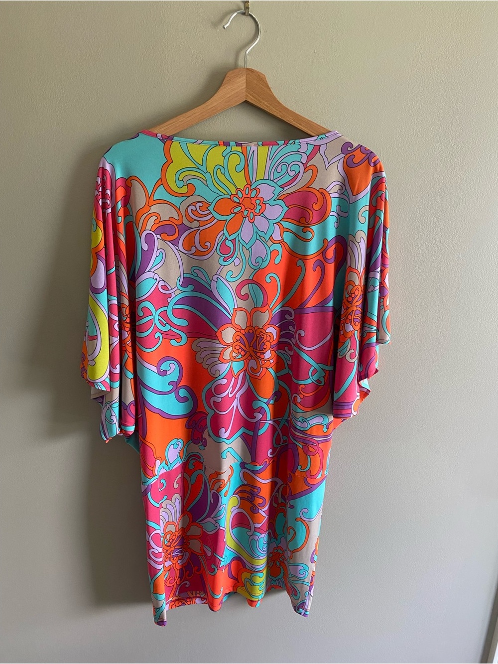 Trina Turk Multicolor Floral V-Neck Tunic - Picture 10 of 11